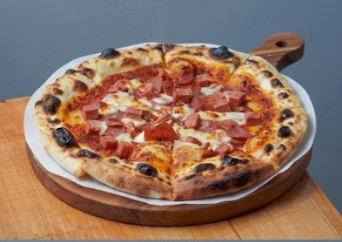 Sourdough Pizza Party Meaty